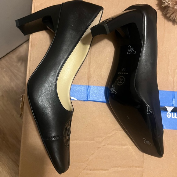 Chanel Heels Black - Picture 4 of 7
